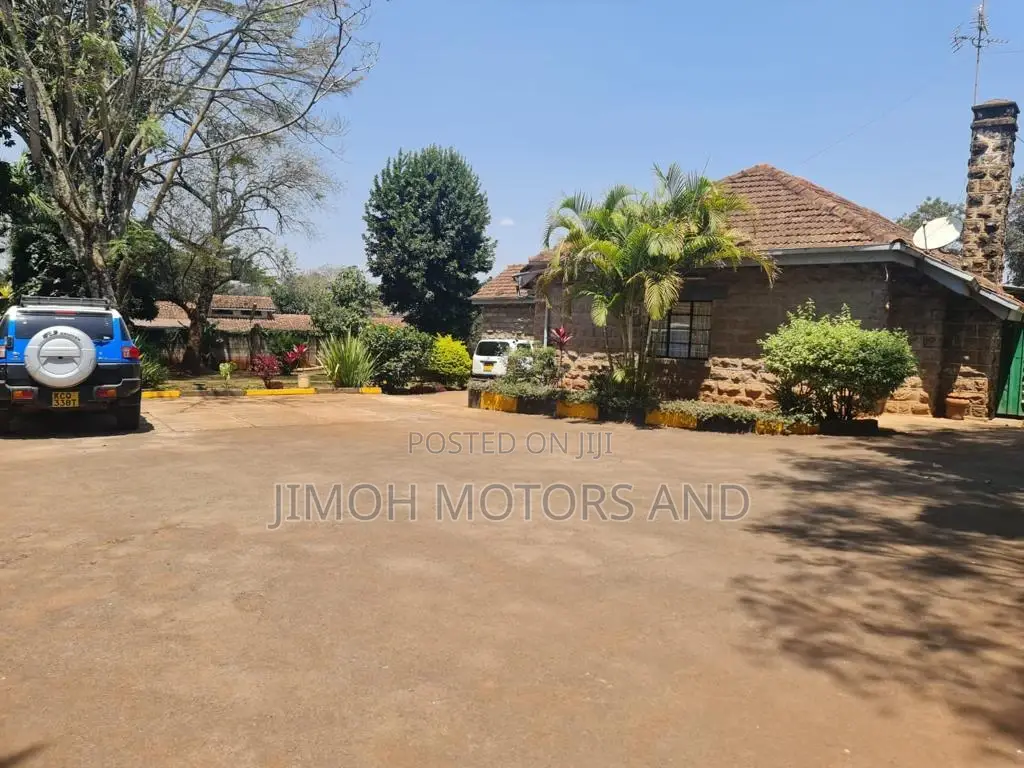 Parklands/Highridge 3-Bedroom Bungalow for Sale - Ideal Home! in Parklands/Highridge