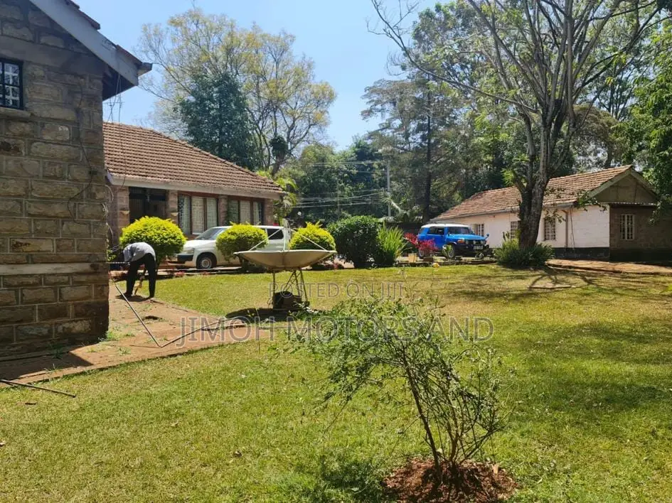 Parklands/Highridge 3-Bedroom Bungalow for Sale - Ideal Home! in Parklands/Highridge