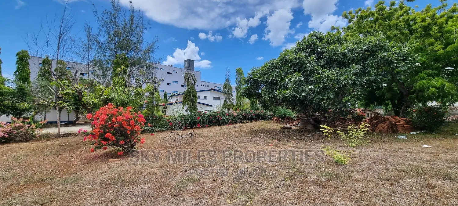 Commercial Land for Sale: Nyali Links Road - Kenya in Nyali