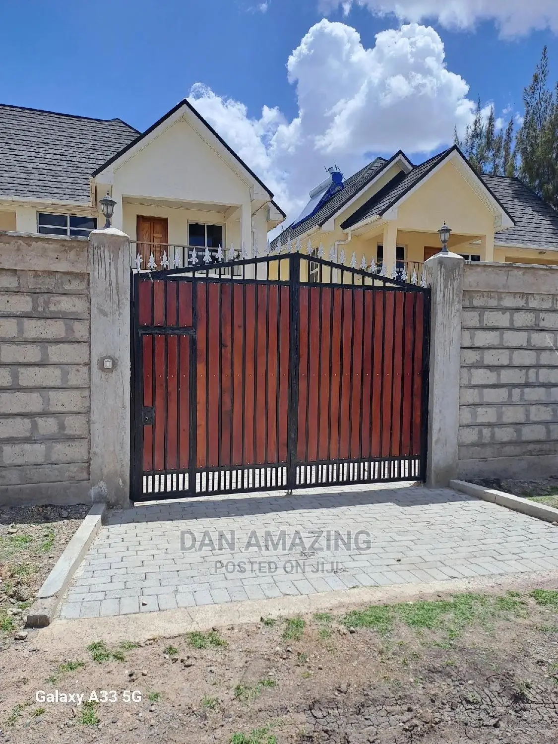 Spacious 4-Bedroom Maisonette in Katani for Sale in Katani