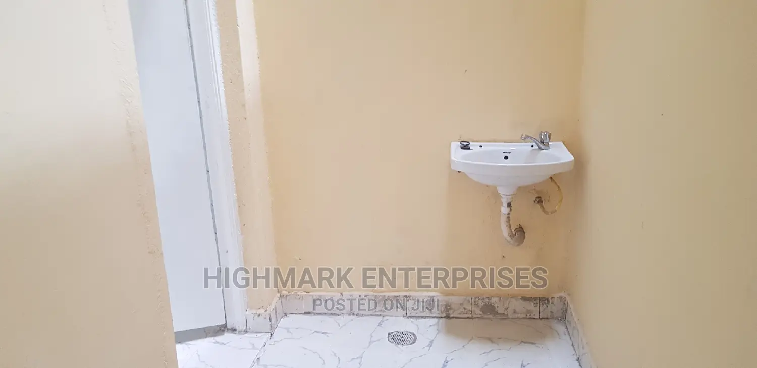 Spacious 5000 Sq Ft Warehouse in Isinya in Athi River