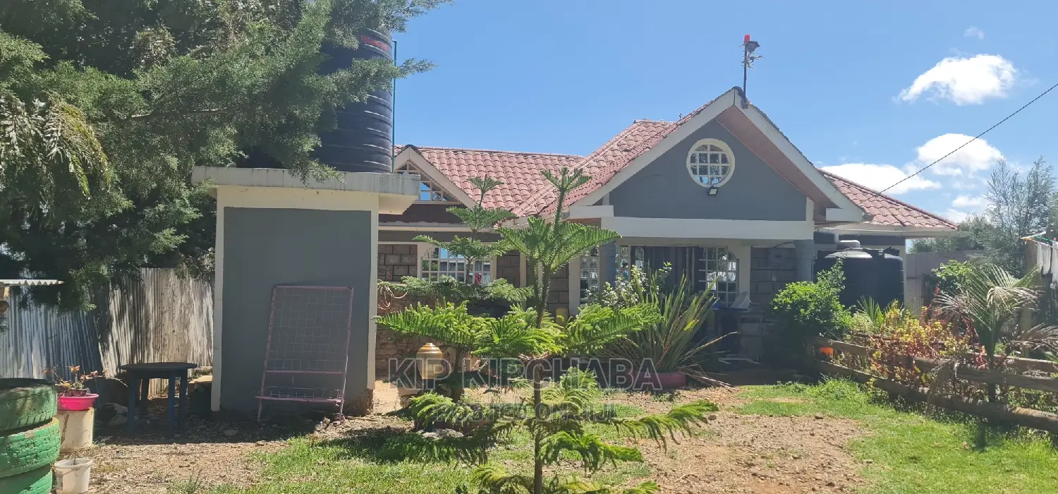 1-Bedroom Bungalow in Desirable Sogomo, Kuinet - Up for Sale in Kuinet