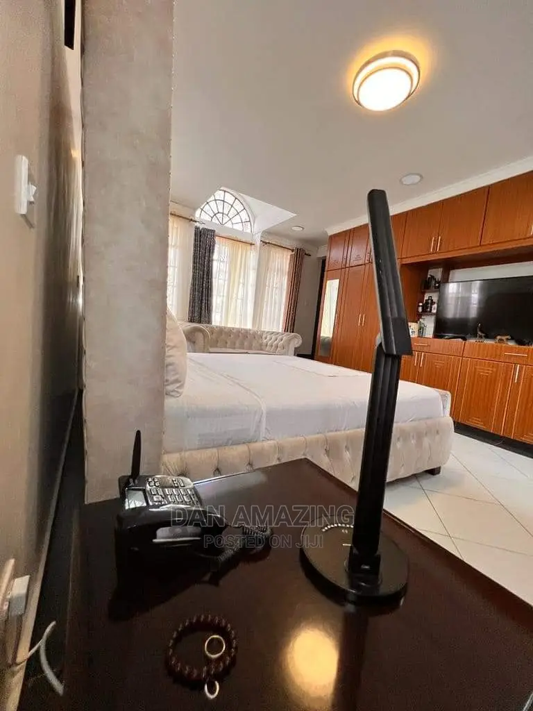 Kitengela 6-Bedroom Maisonette Available for Purchase in Kitengela