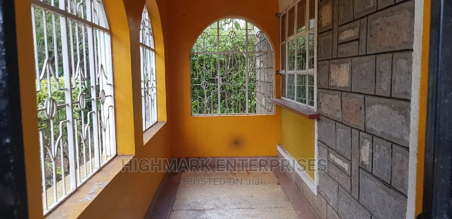 Spacious 3-Bedroom Bungalow in Oloolua, Oluulua for Sale in Oluulua