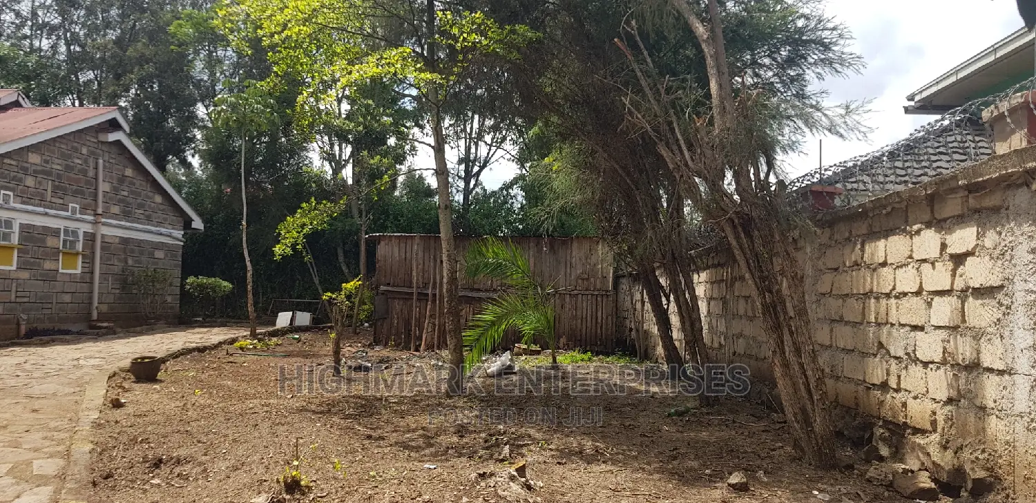 Spacious 3-Bedroom Bungalow in Oloolua, Oluulua for Sale in Oluulua