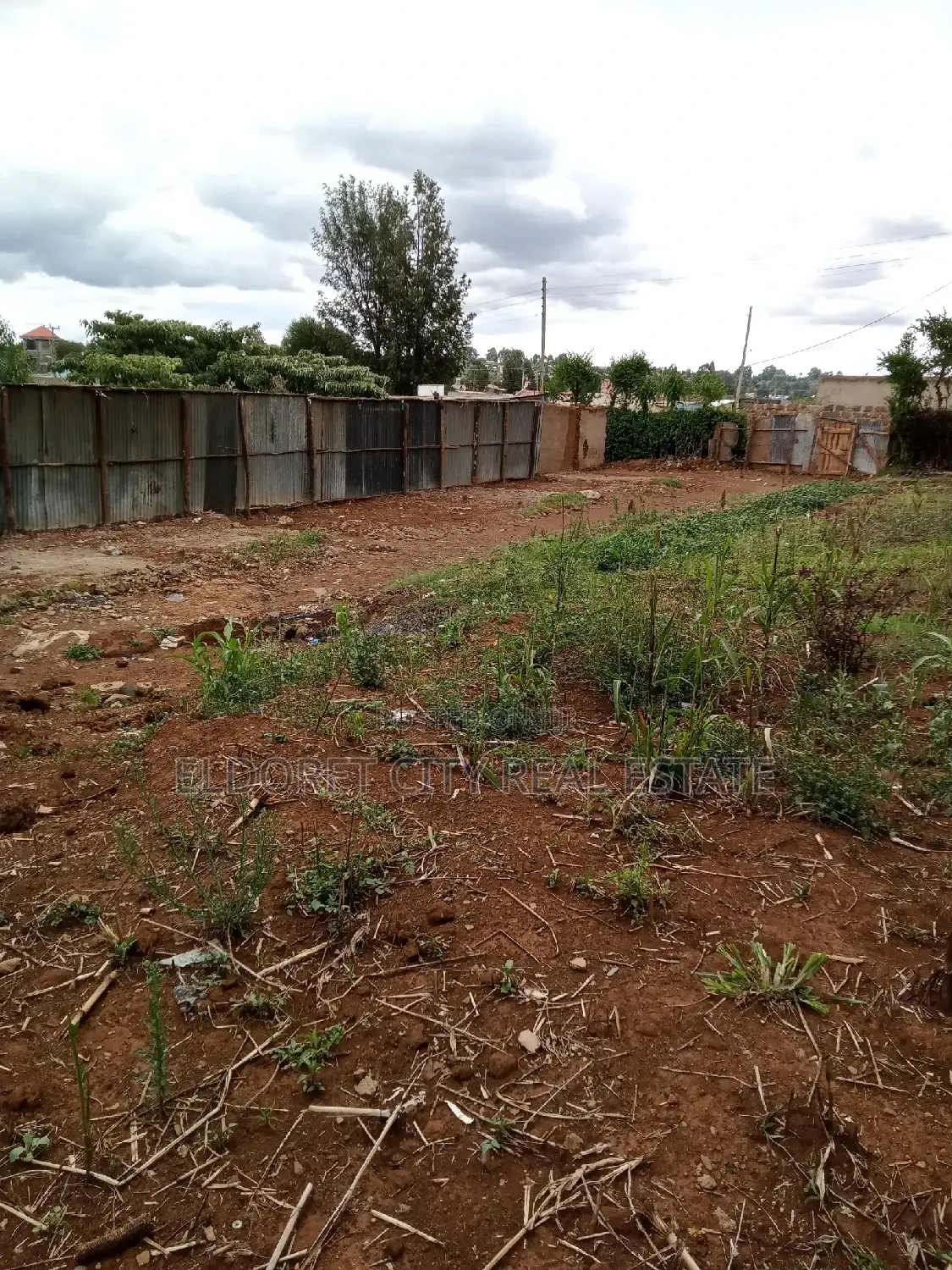 1/8 Plot Close to Main Tarmac - Direct Access (100m) in Soy