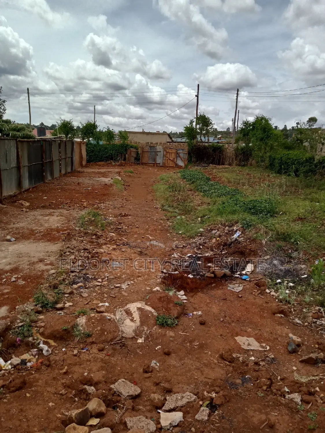 1/8 Plot Close to Main Tarmac - Direct Access (100m) in Soy