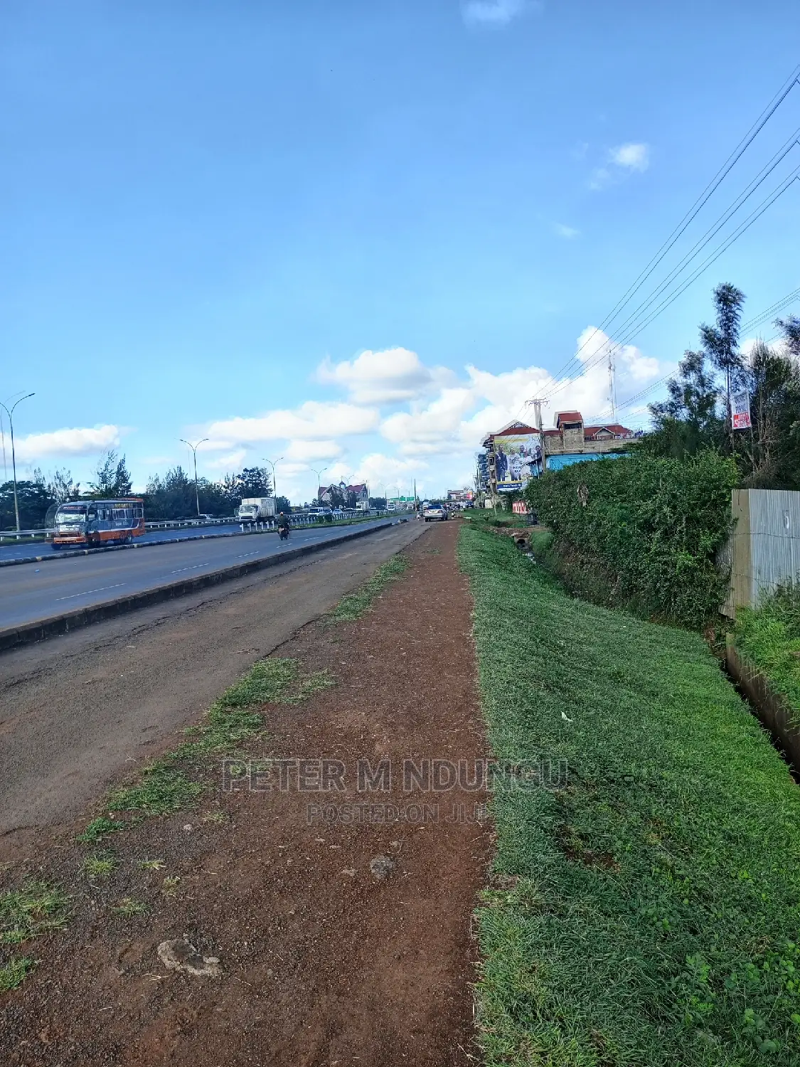 Thika Road Bordering One Acre Land Available for Sale in Kiambu / Kiambu 