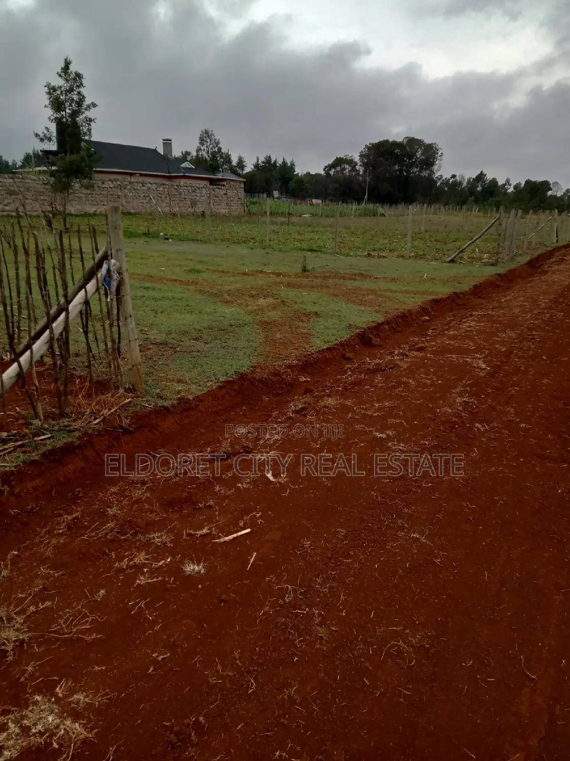 1/8 Acre Plot in Outspan with Easy Tarmac Access in Soy