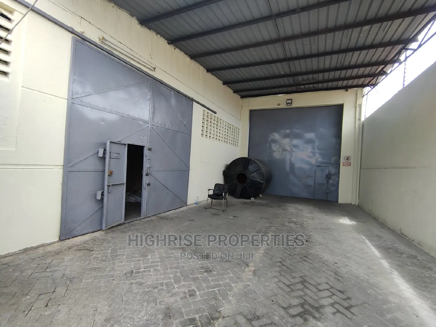 7600 Sq Ft Godown for Rent in Ganjoni Liwatoni. in Shimanzi