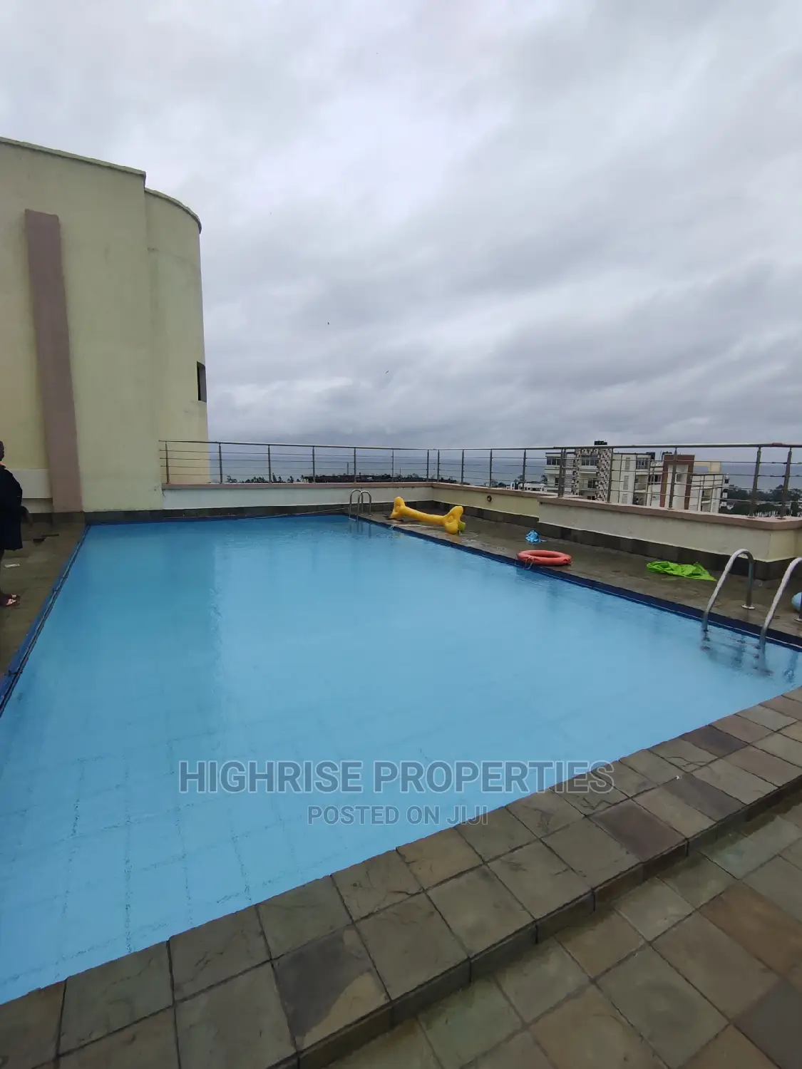 3bdrm Apartment in Kizingo for Sale in Kizingo