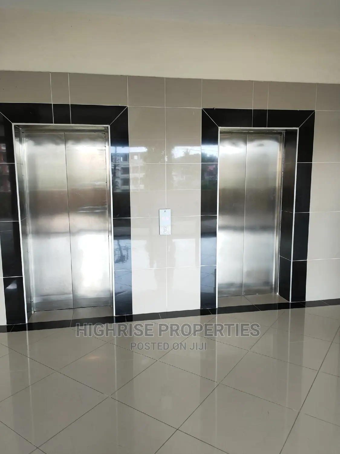 3bdrm Apartment in Kizingo for Sale in Kizingo