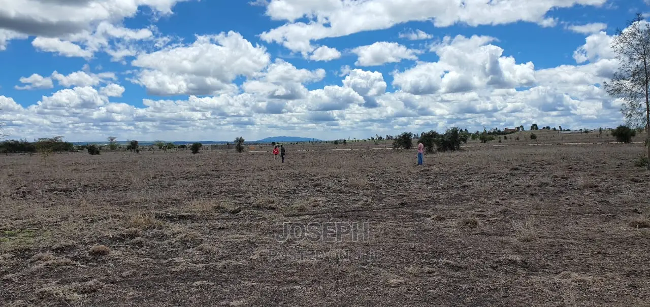 Isinya-Kiserian Road: 1 Acre Subdivision into 1/8th Plots in Isinya