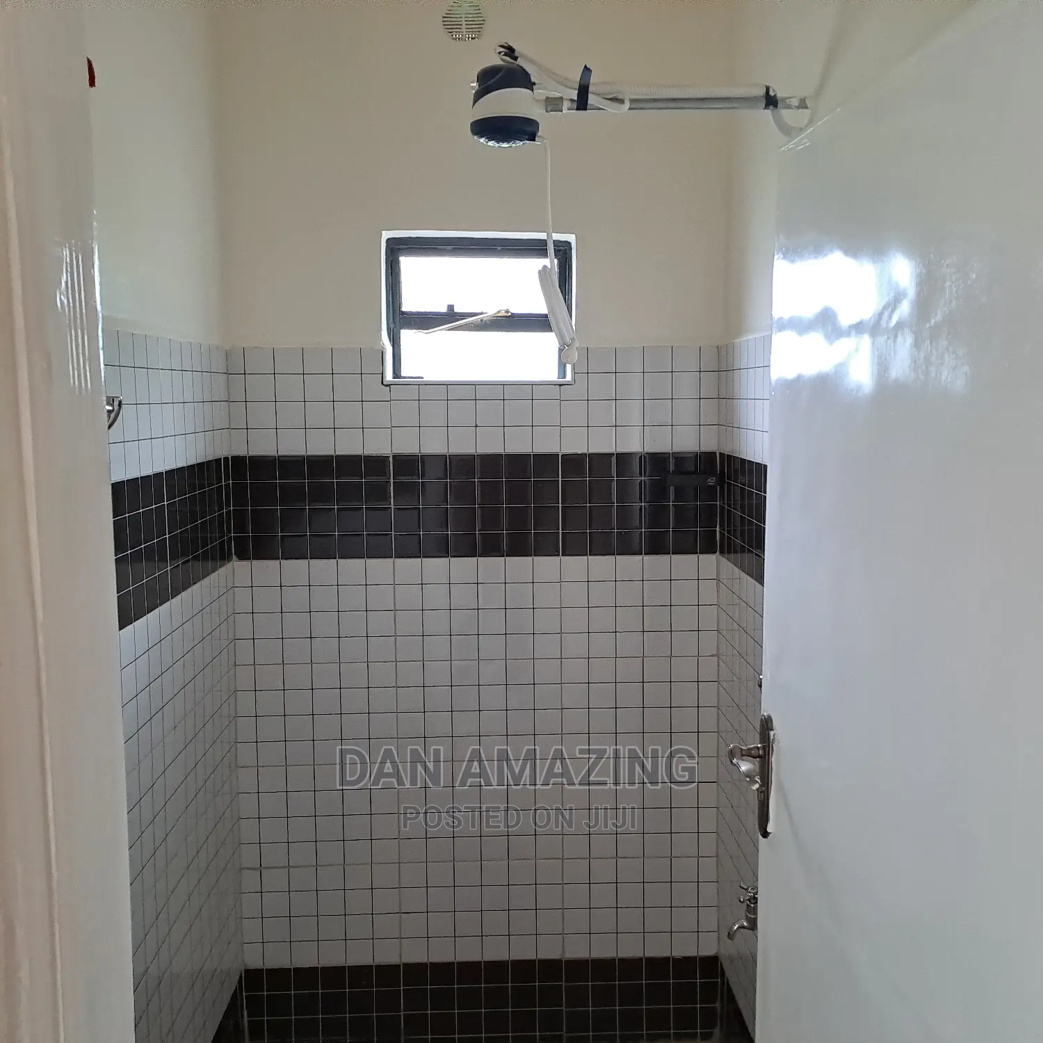 3-Bedroom Bungalow in Matasia: Sell Immediately! in Matasia