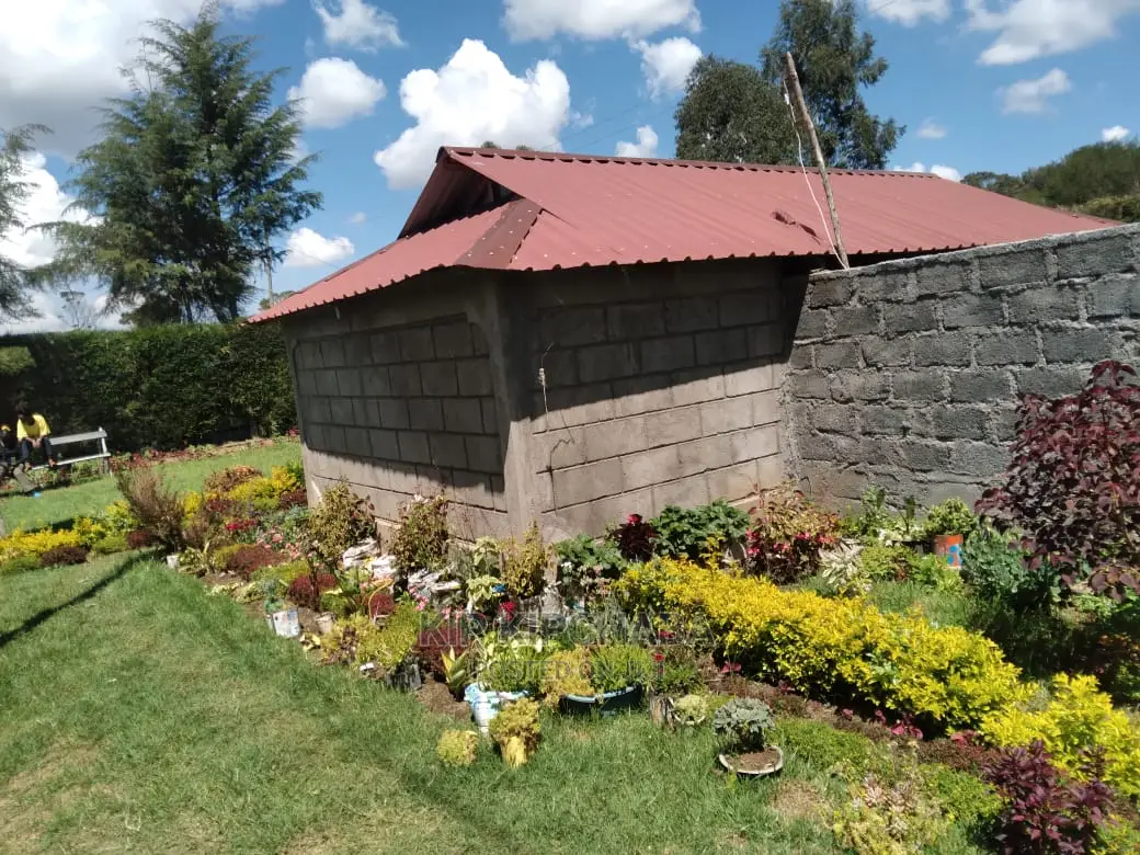 2-Bedroom Bungalow in Sought-after Sogomo, Kimumu - For Sale! in Kimumu