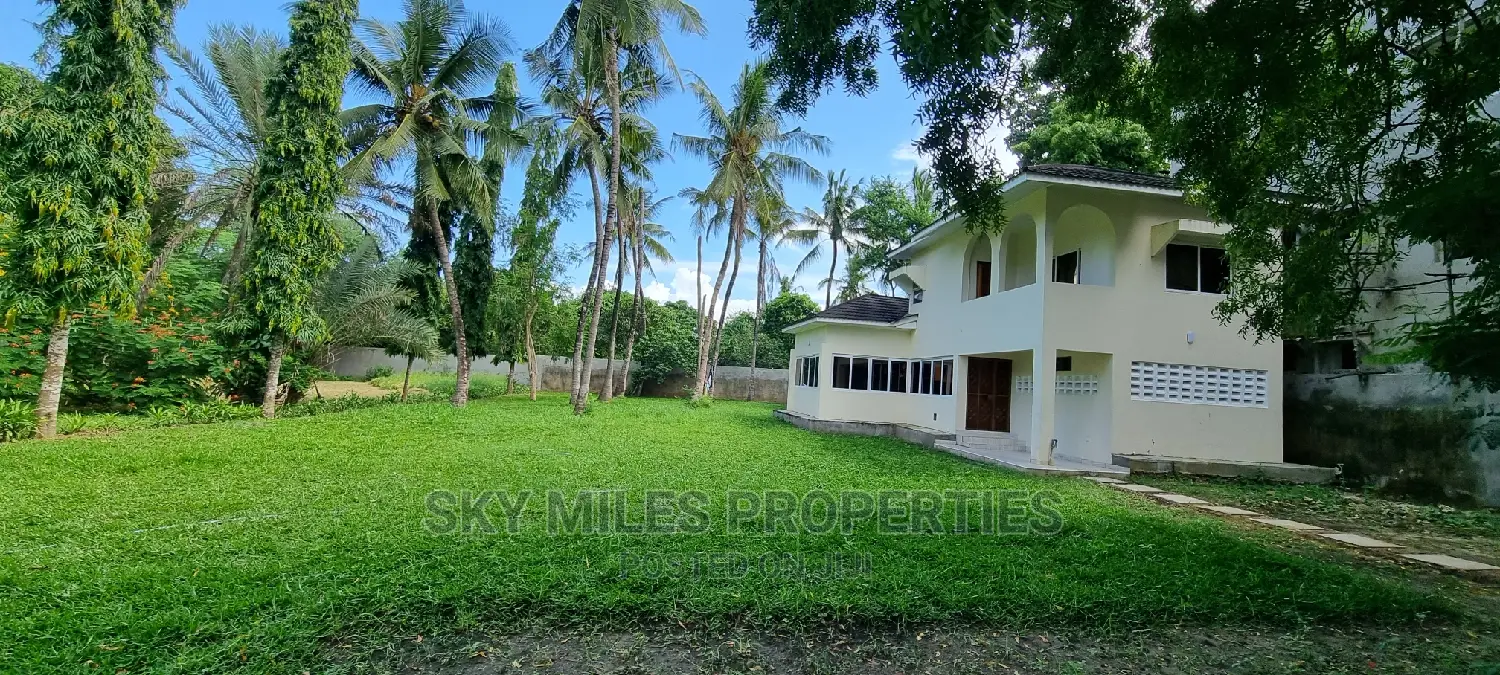 6-Bedroom Villa in Mtwapa - Aloo Drive Offers Exclusive Living in Mtwapa