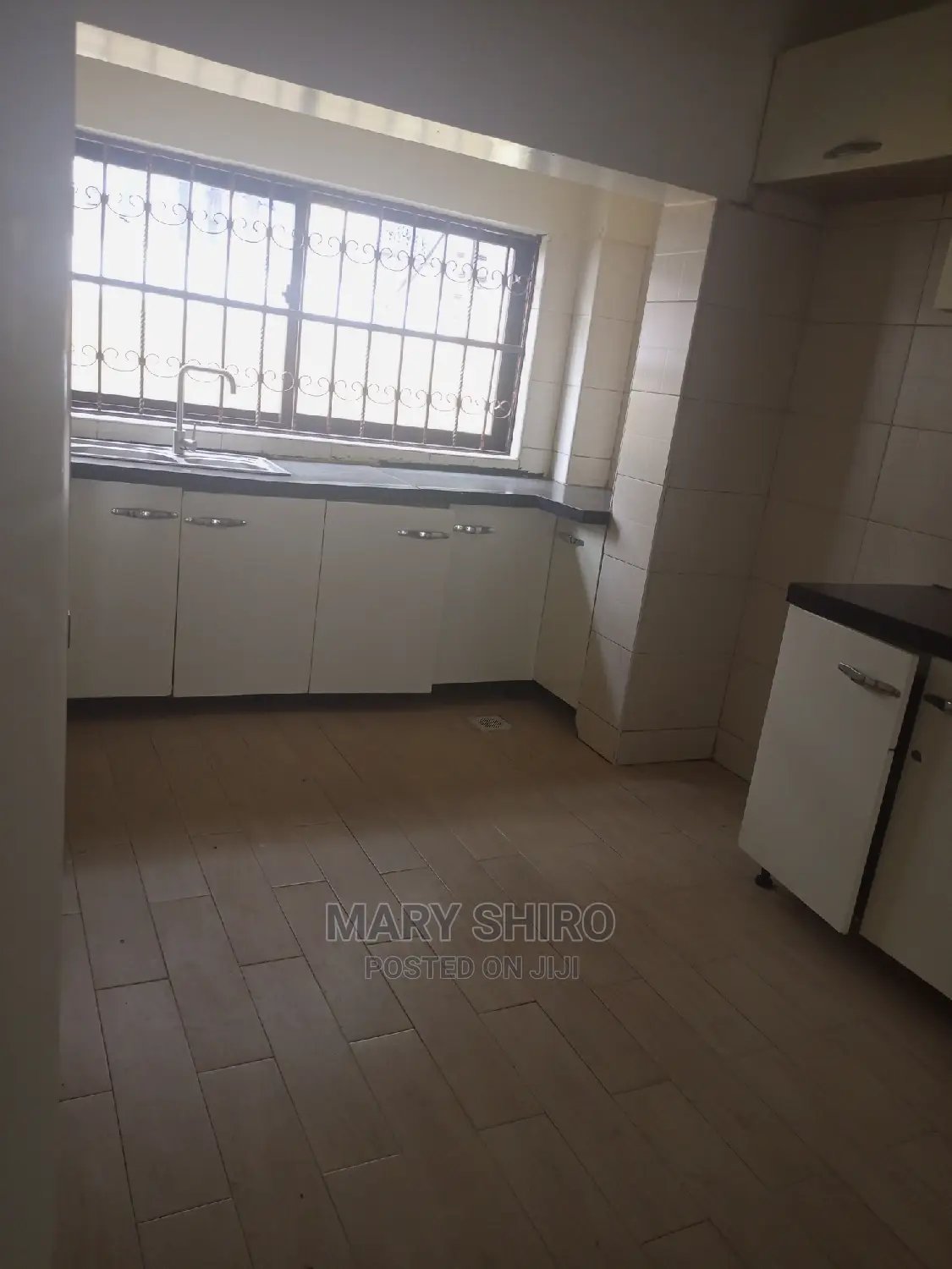 Parklands 4-Bedroom Duplex: Perfect for Families in Parklands/Highridge