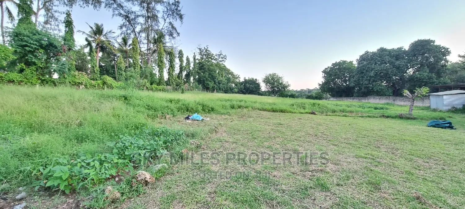 Fast Sale - 1-Acre Creek Beach Plot - Mtwapa, Kenya in Mtwapa
