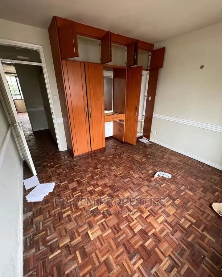 3-Bedroom Valley Arcade Apartment Available for Long-Term Rent in Valley Arcade