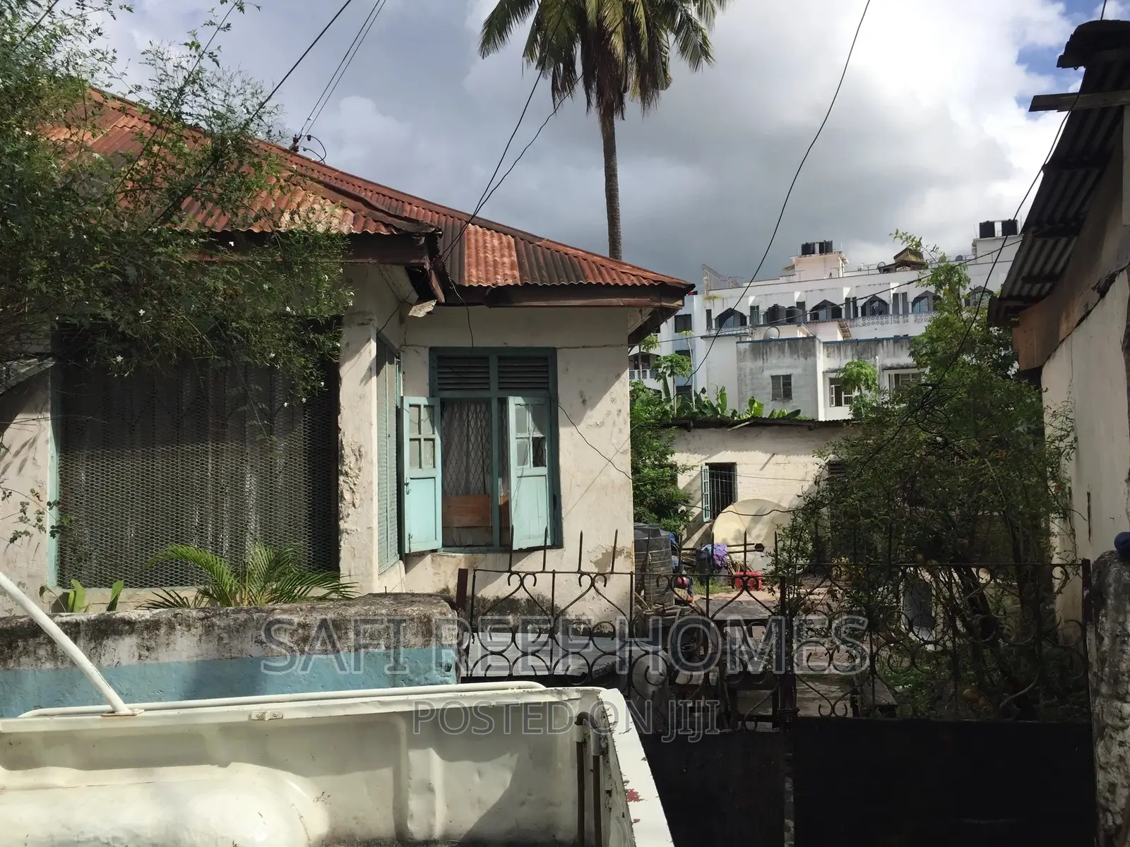 Land for Sale in Tononoka MSA: 40x80 with Old House - Development Opportunity! in Tononoka