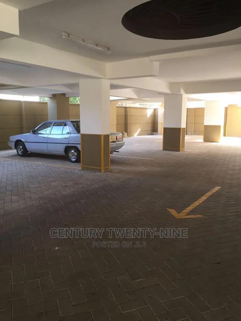 3-Bedroom Apartment in Iregi Square, Parklands/Highridge - For Sale in Parklands/Highridge