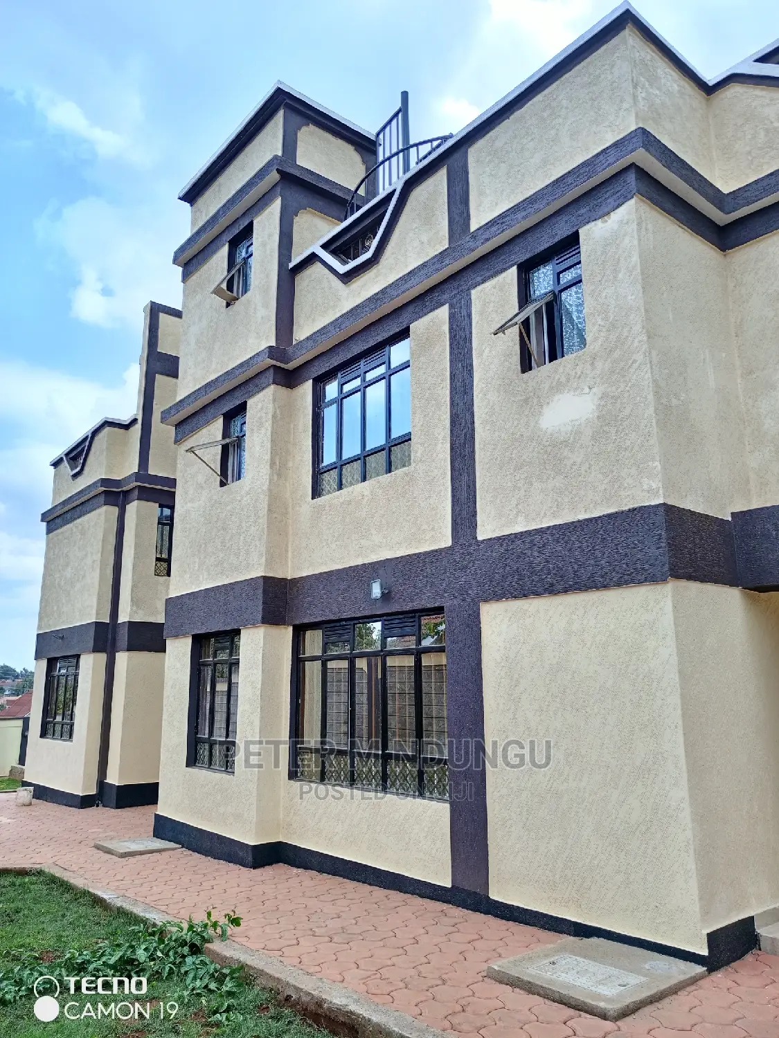 Spacious 6-Bedroom Maisonette in Membley Estate for Sale in Membley Estate