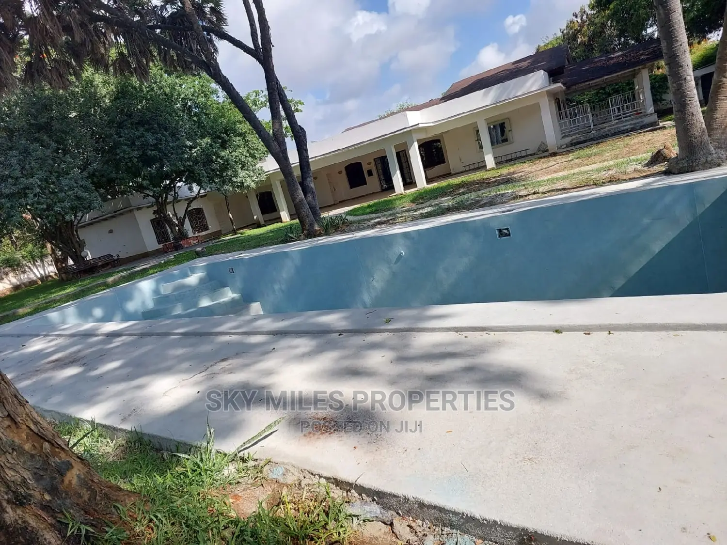 Spacious 4-Bedroom Furnished Villa in Kibokoni, Malindi for Sale in Malindi