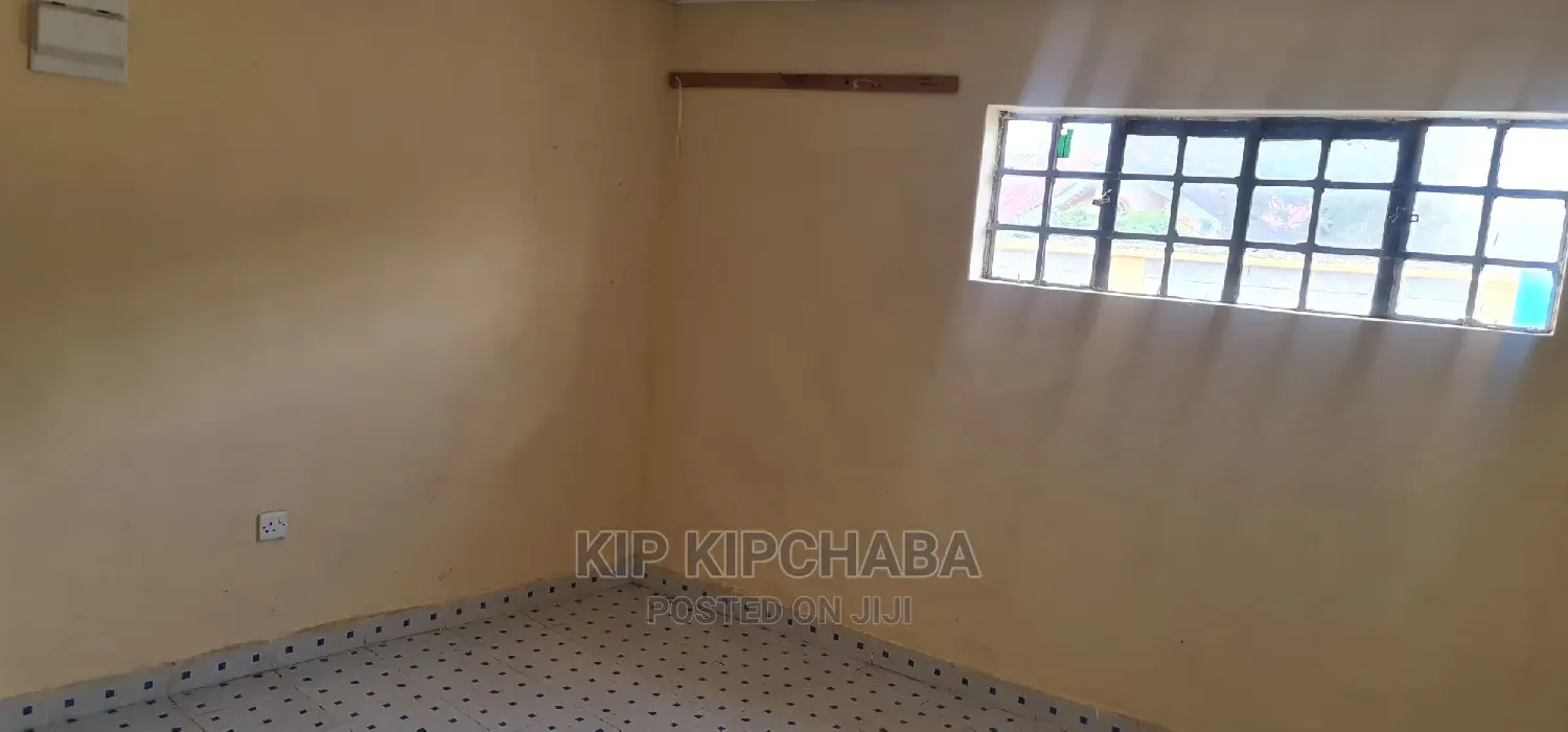 Spacious 1-Bedroom Bedsitter in Kimumu - Rent Now in Kimumu