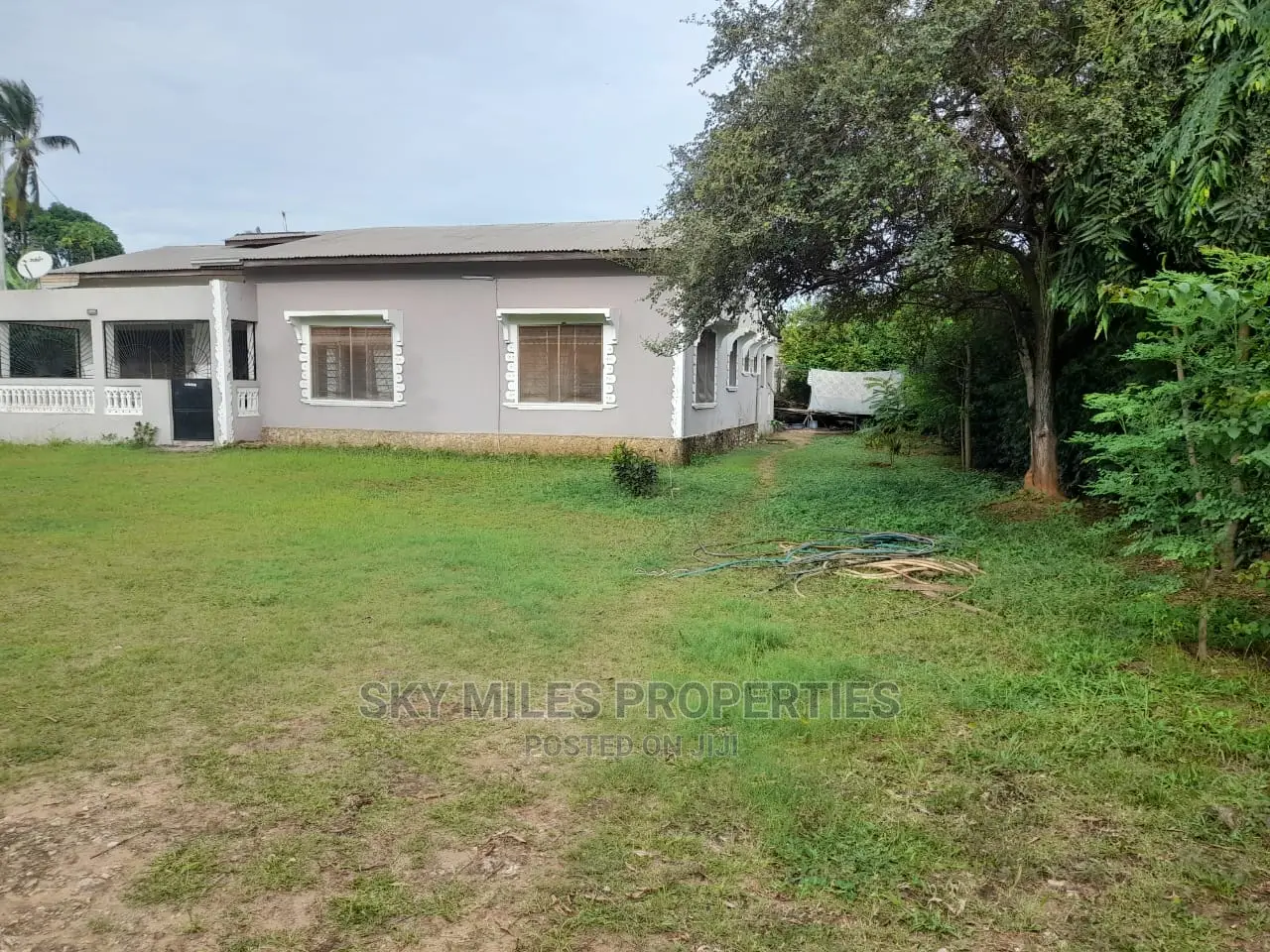 Mtwapa, Broadways: 3-Bedroom Bungalow - Available for Sale in Mtwapa