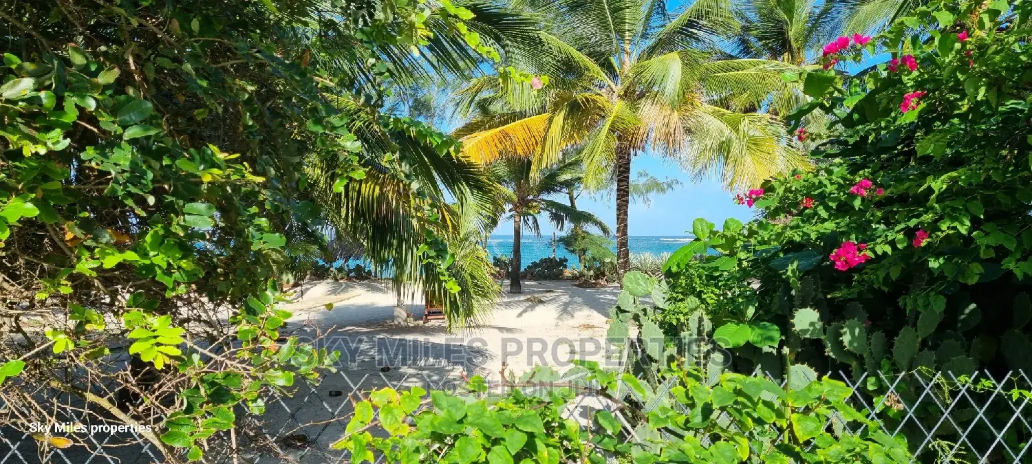 Premium 5-Bedroom Villa in Diani Reef, Ukunda - For Sale Today! in Ukunda