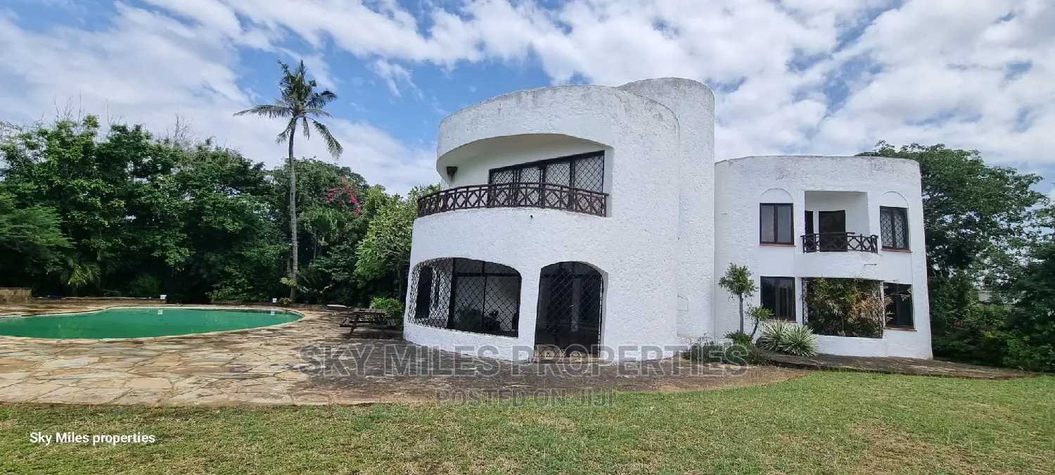 Spacious 4-Bedroom Villa in Serena, Shanzu - For Sale in Shanzu