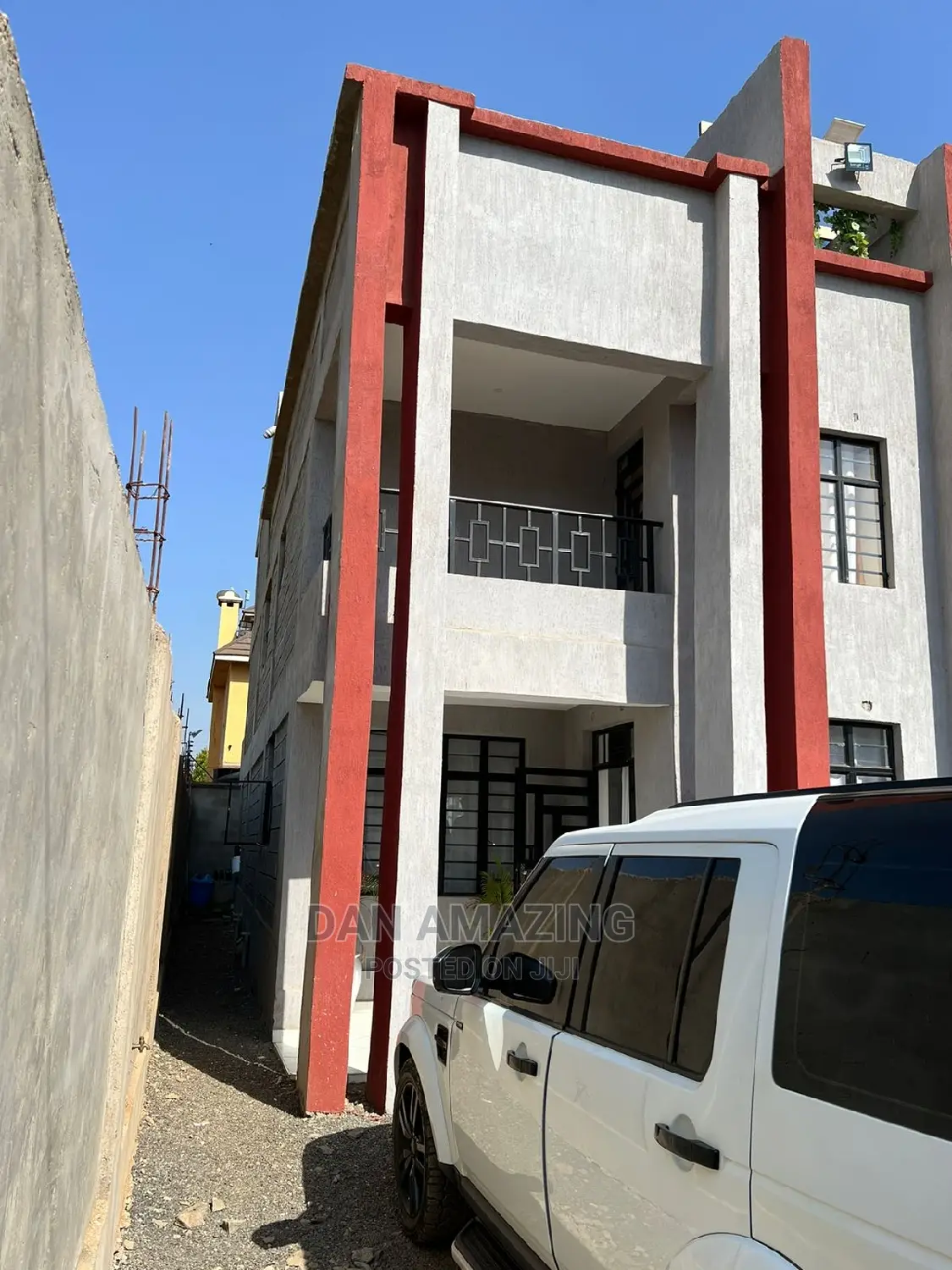 Spacious 6-bedroom Maisonette in Membley Estate for sale in Membley Estate