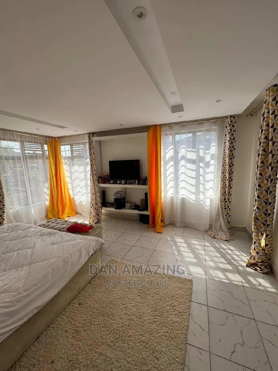 Spacious 6-bedroom Maisonette in Membley Estate for sale in Membley Estate
