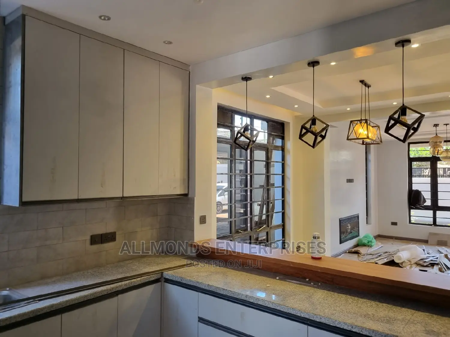 5-Bed Maisonette in Sought-After Membley Estate Available in Membley Estate