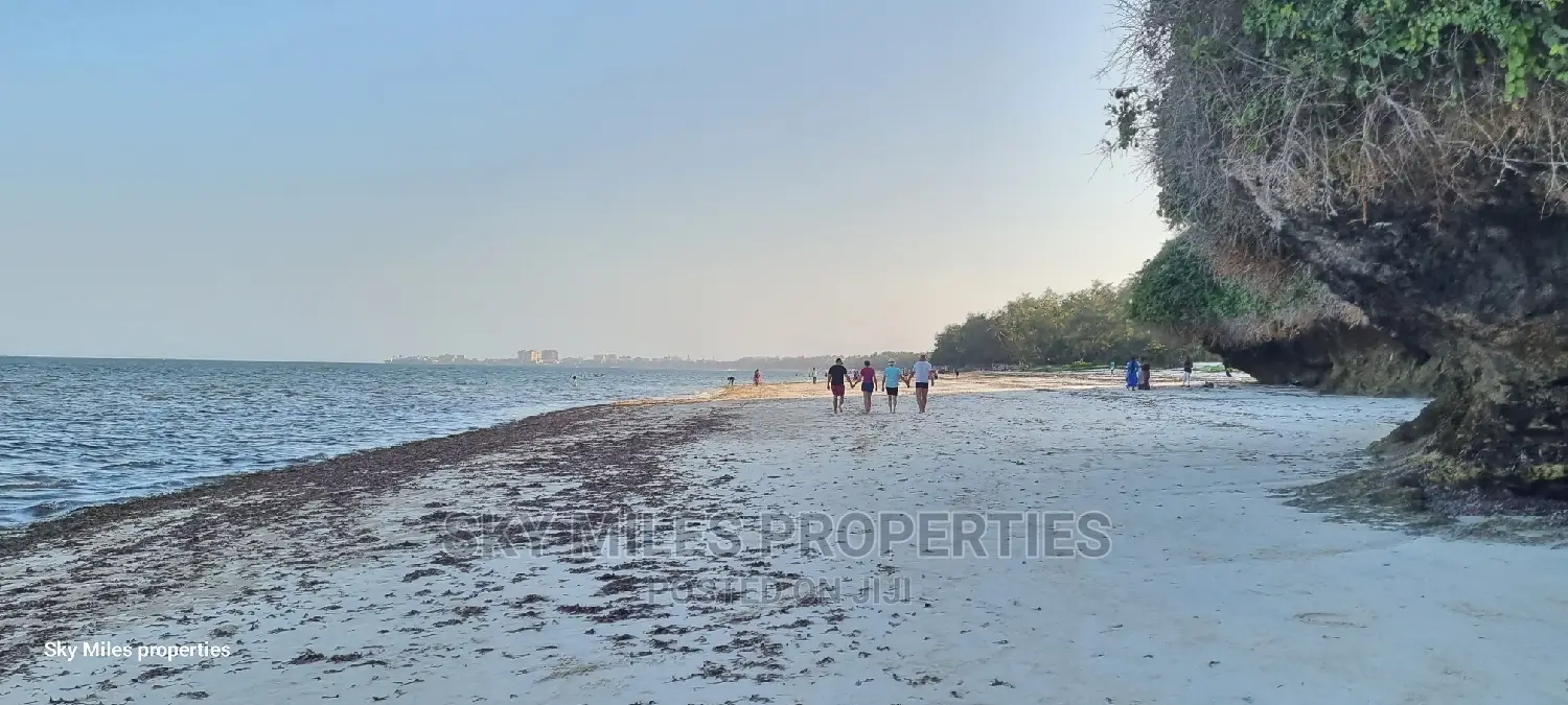 Serena's 20.5 Acre Beach Plot for Go Kart Enthusiasts - For Sale in Shanzu