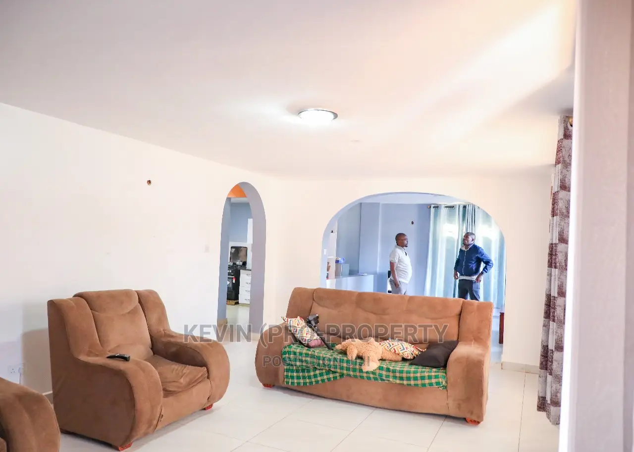 Modern 4-Bedroom Mansion in Sought-After Kamangu, Kikuyu - For Sale! in Kikuyu