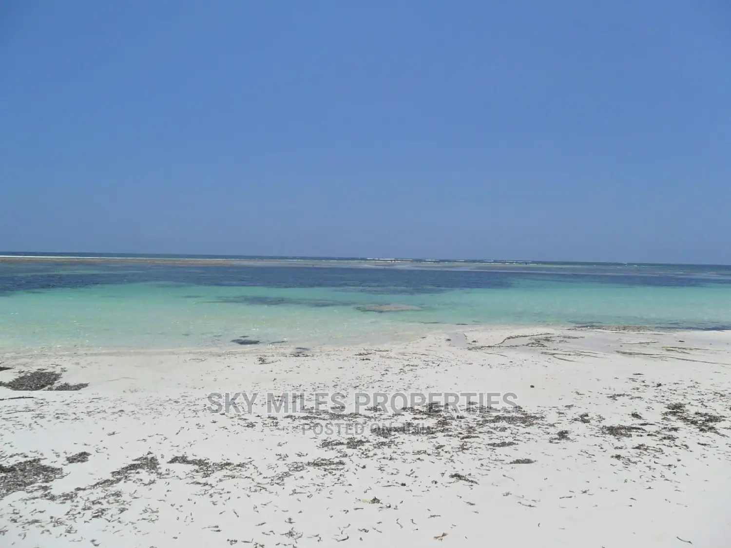 Beachfront 10-Acre Plot - Chumani - For Sale in Tezo