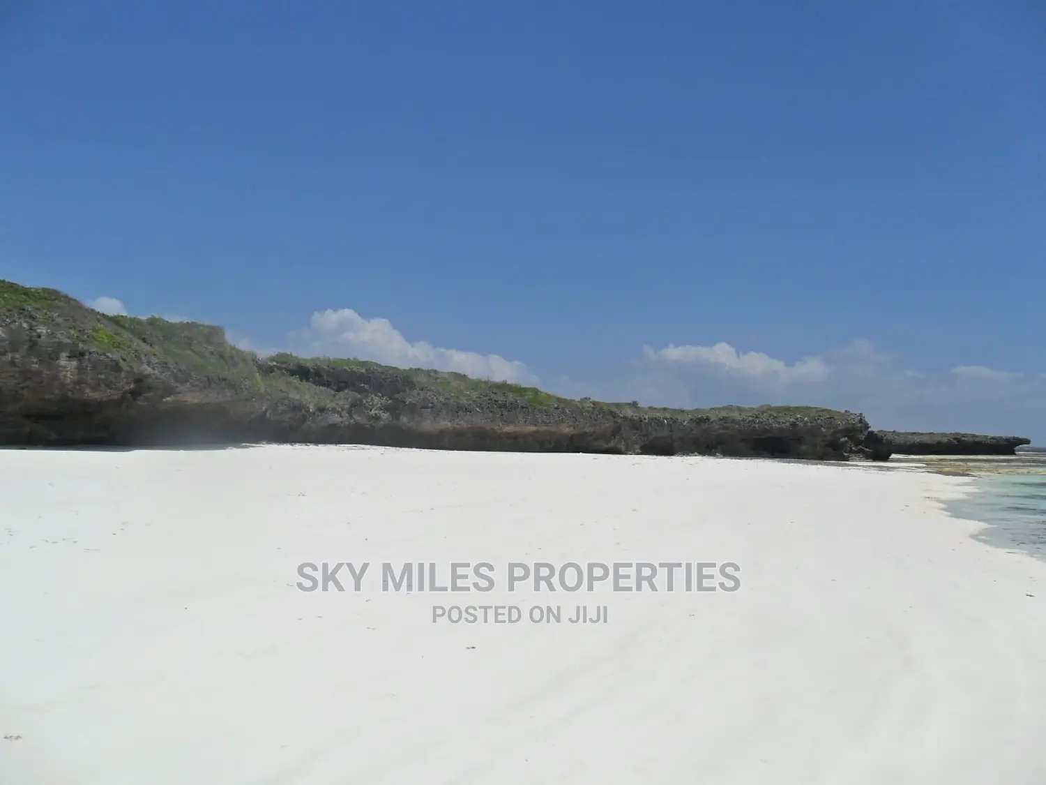 Beachfront 10-Acre Plot - Chumani - For Sale in Tezo
