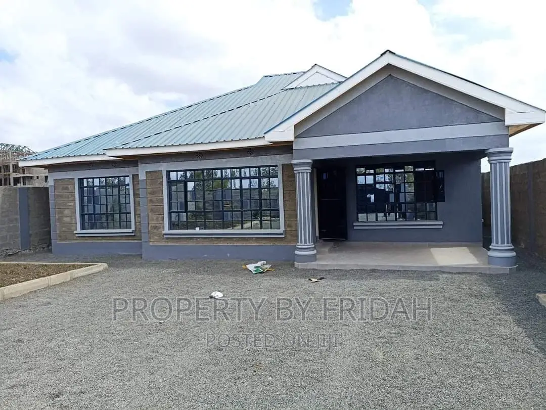 Prime 3-Bedroom Bungalow in Kitengela - Ready to Sell in Kitengela