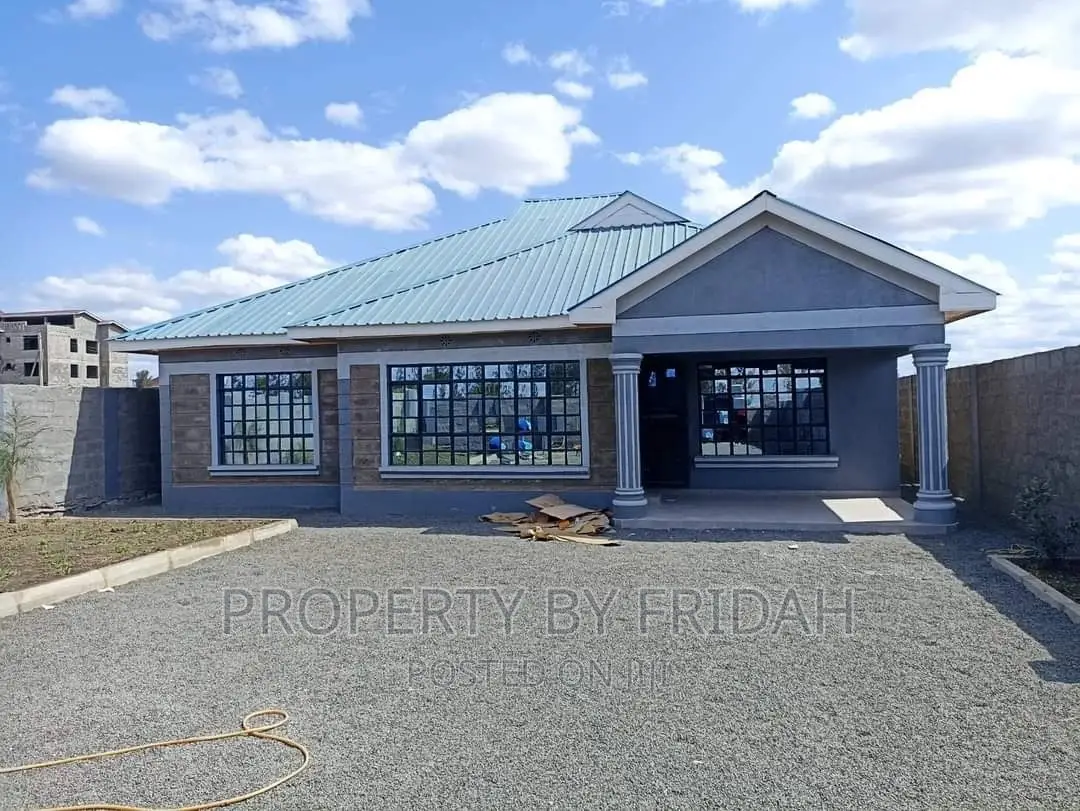 Prime 3-Bedroom Bungalow in Kitengela - Ready to Sell in Kitengela
