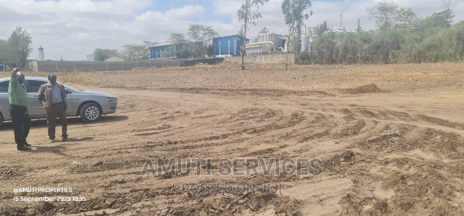 2.1 Acres of Land - Ideal for Your Dream Project: Buy Now! in Athi River