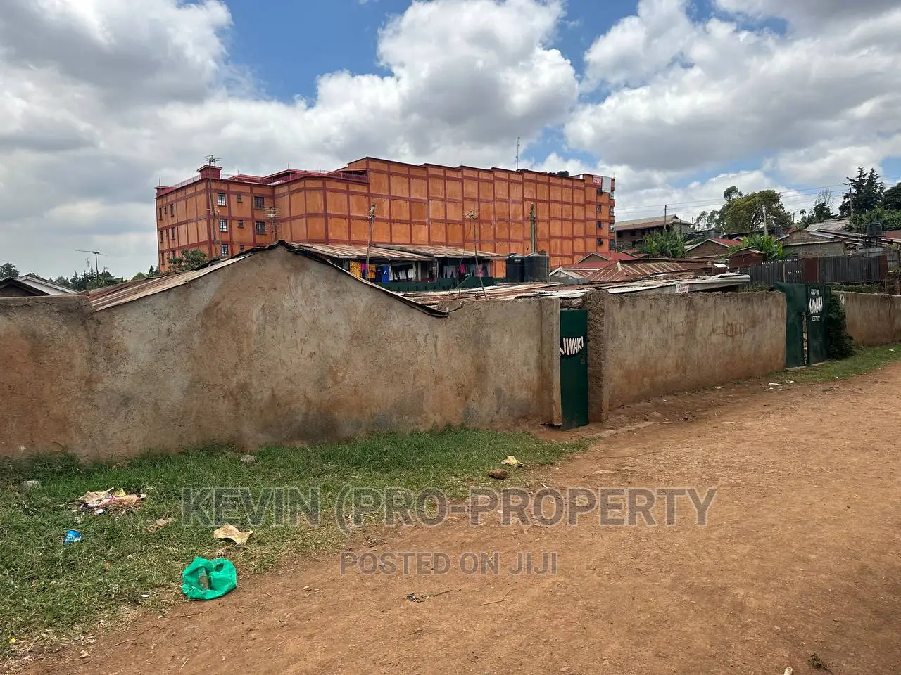 Corner Commercial Plot for Sale: Uthiru, Ndumboini - Invest Today! in Kikuyu