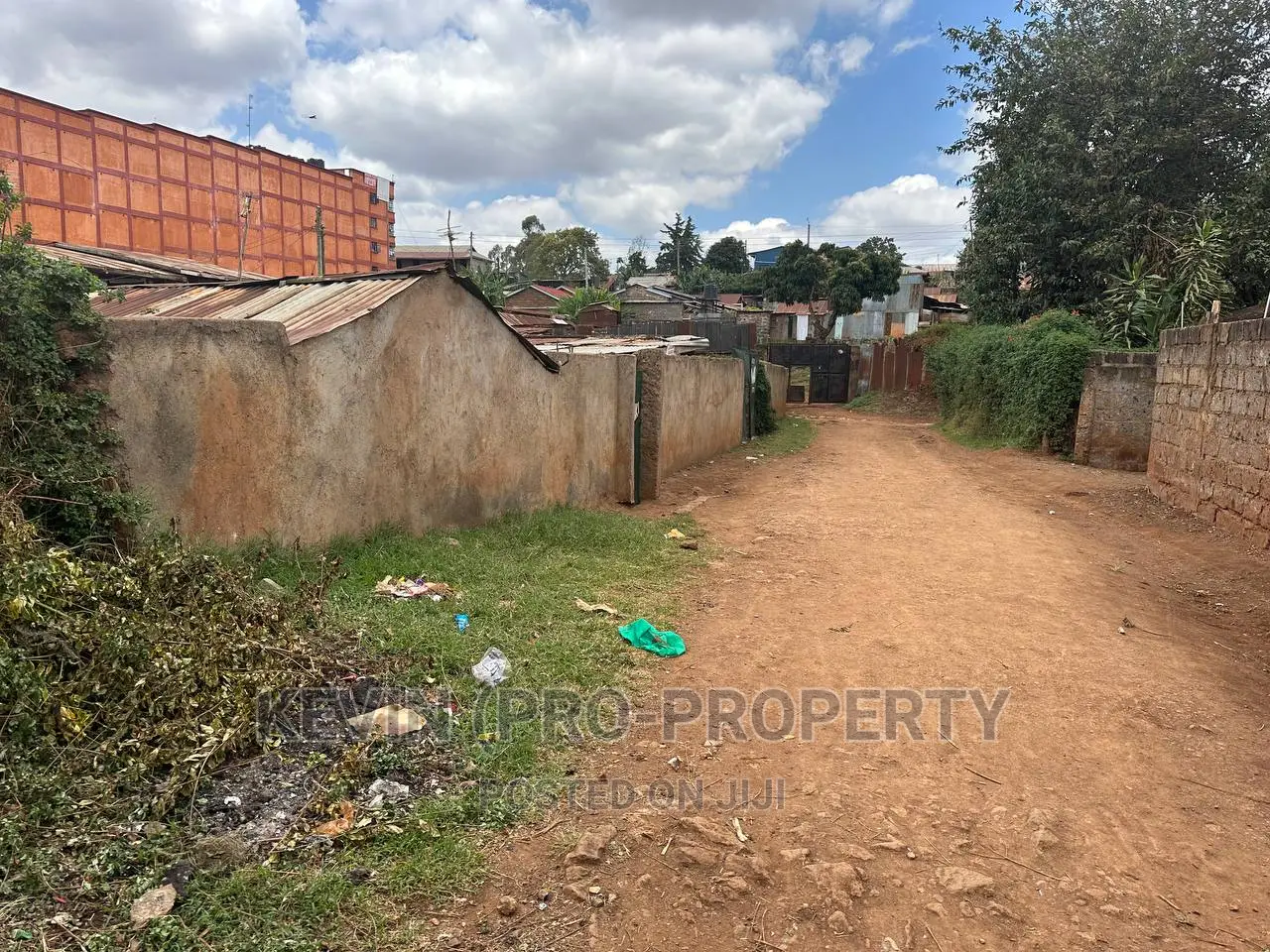 Corner Commercial Plot for Sale: Uthiru, Ndumboini - Invest Today! in Kikuyu