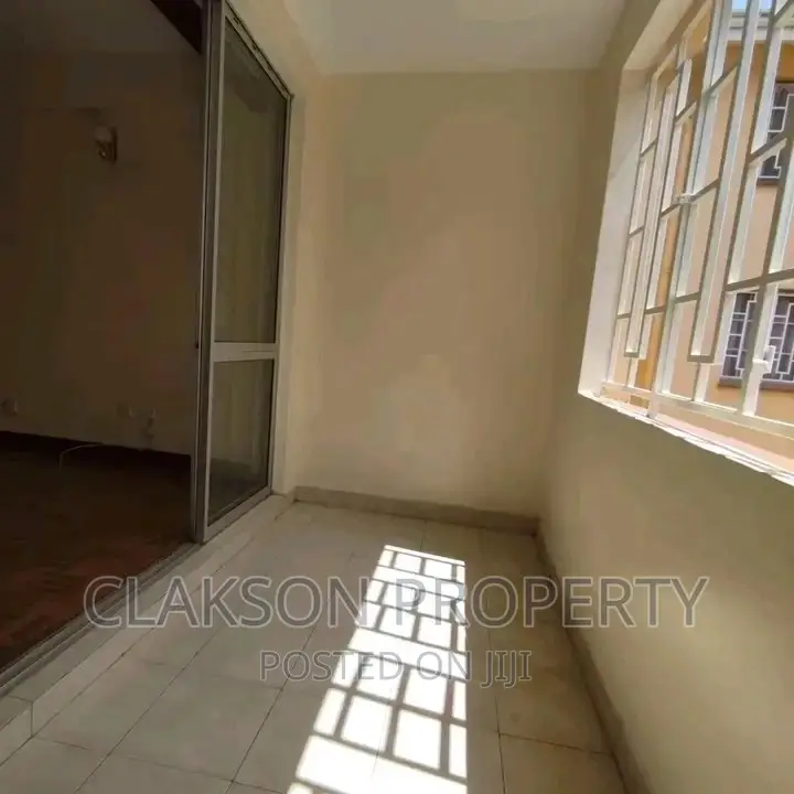 Kilimani's Prime Location: 3-Bedroom Apartment on Ngong Road - For Your Convenience in Kilimani