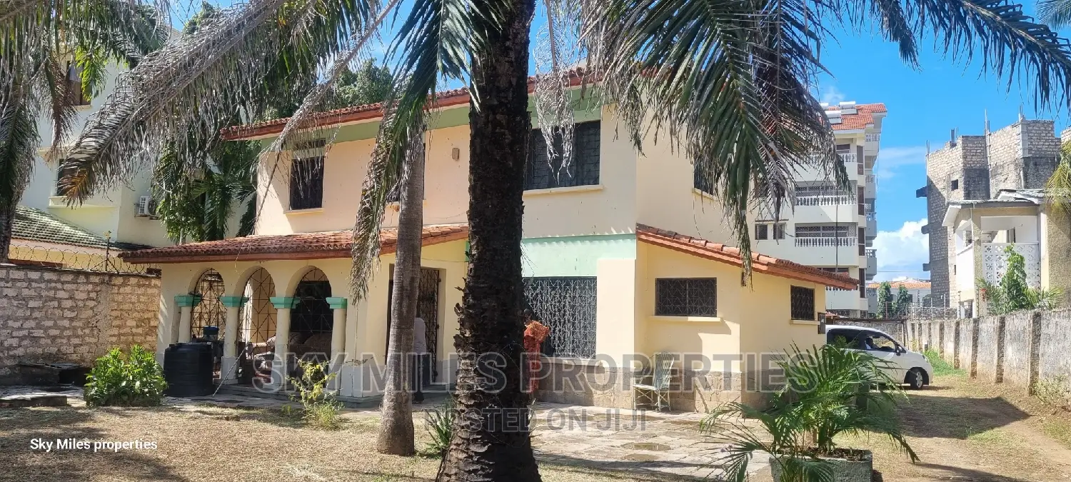 Luxury 3-Bedroom Maisonette in Sought-After 4th Avenue, Nyali - For Sale Today in Nyali