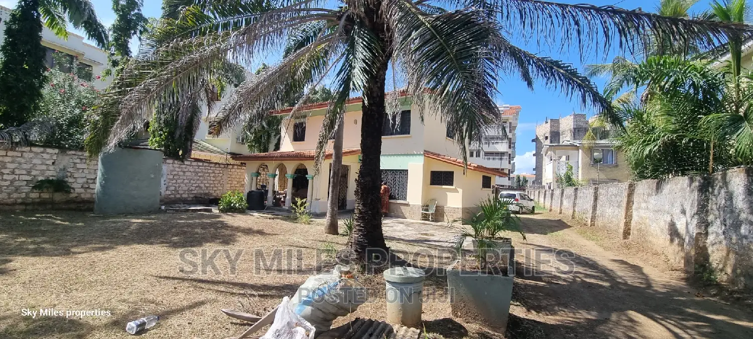 Luxury 3-Bedroom Maisonette in Sought-After 4th Avenue, Nyali - For Sale Today in Nyali