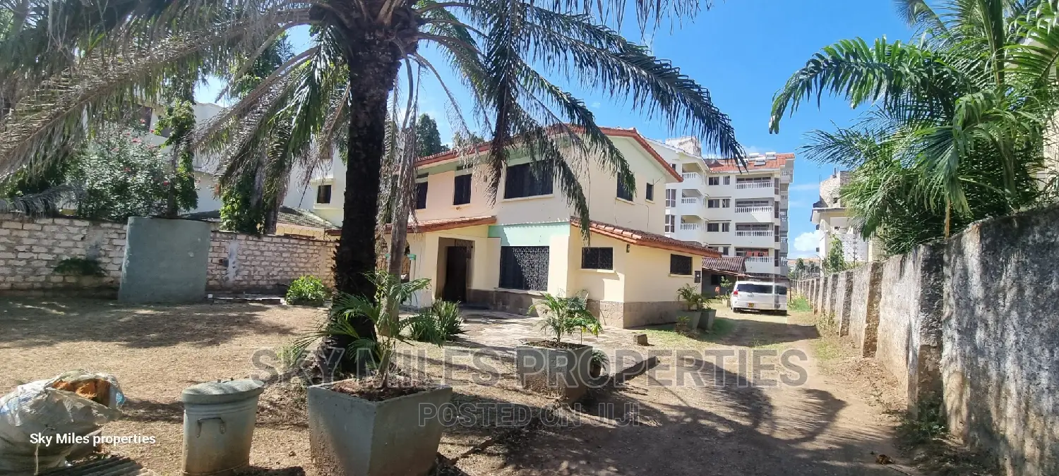 Luxury 3-Bedroom Maisonette in Sought-After 4th Avenue, Nyali - For Sale Today in Nyali