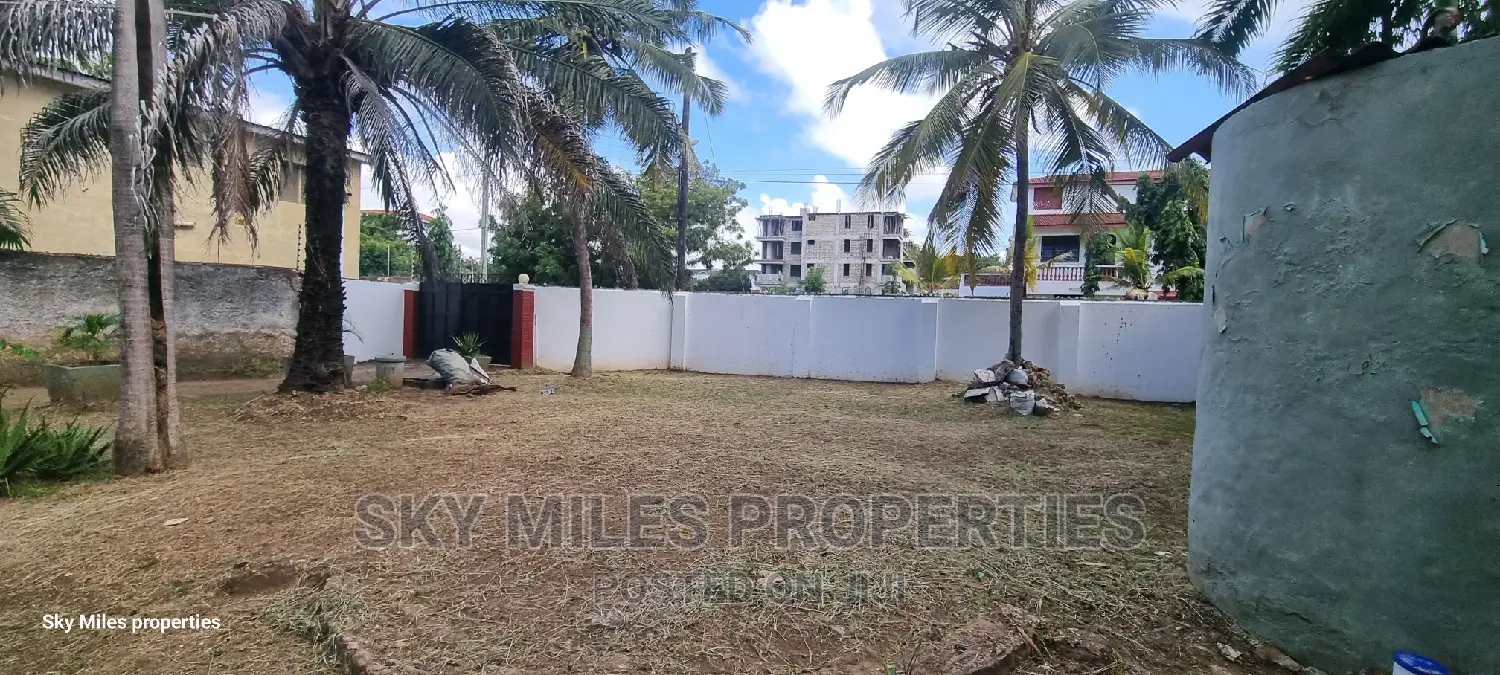 Luxury 3-Bedroom Maisonette in Sought-After 4th Avenue, Nyali - For Sale Today in Nyali