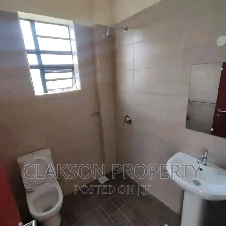 Ngong Road, Kilimani - Modern 2-Bedroom Apartment Available for Lease in Kilimani