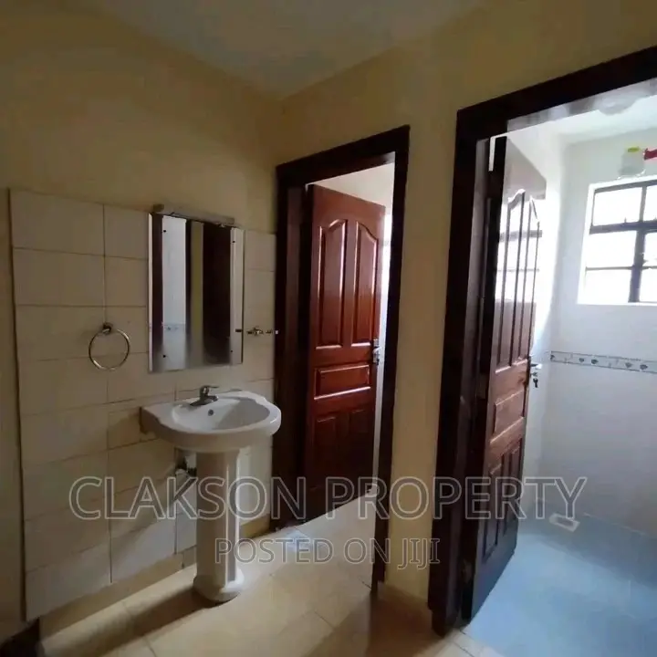Ngong Road, Kilimani: Spacious 2-Bedroom Apartment Available for Lease in Kilimani